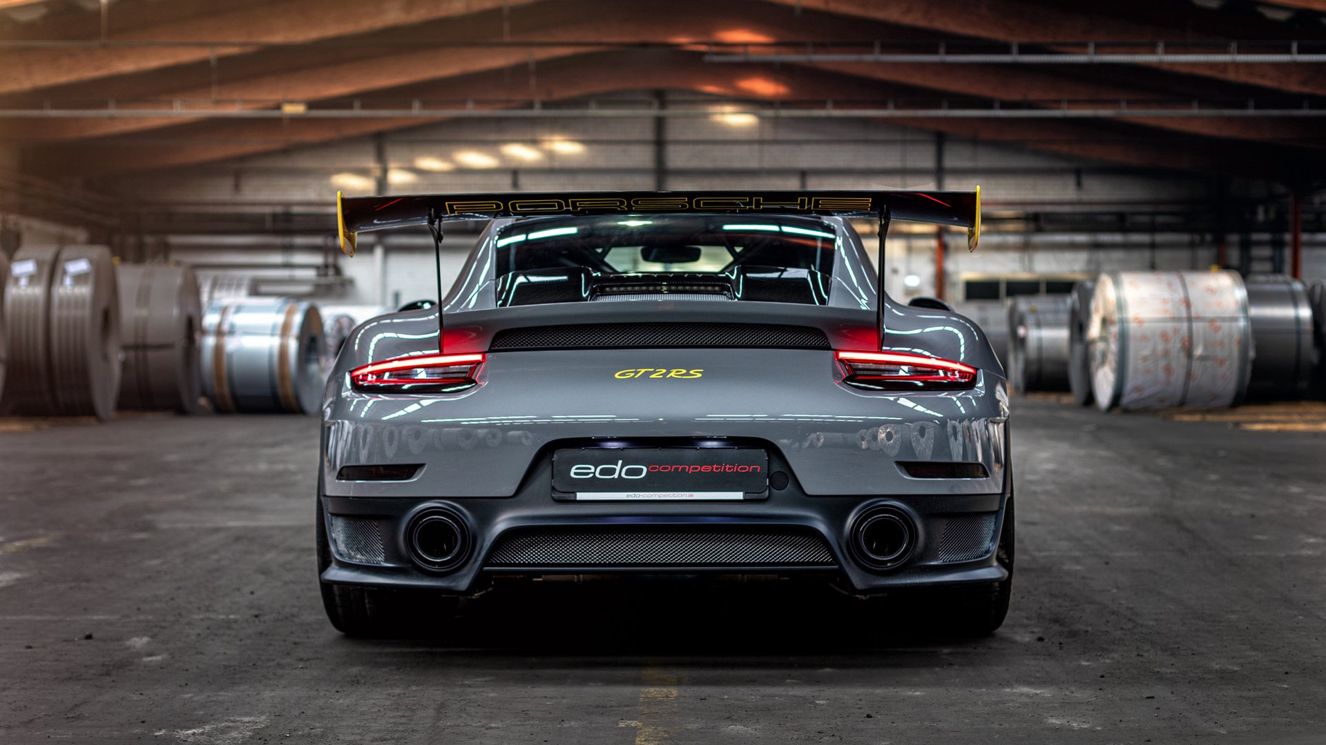 开云体育在线-场上的争霸，场外的角逐，德甲争冠硝烟与沙特联赛的东方崛起