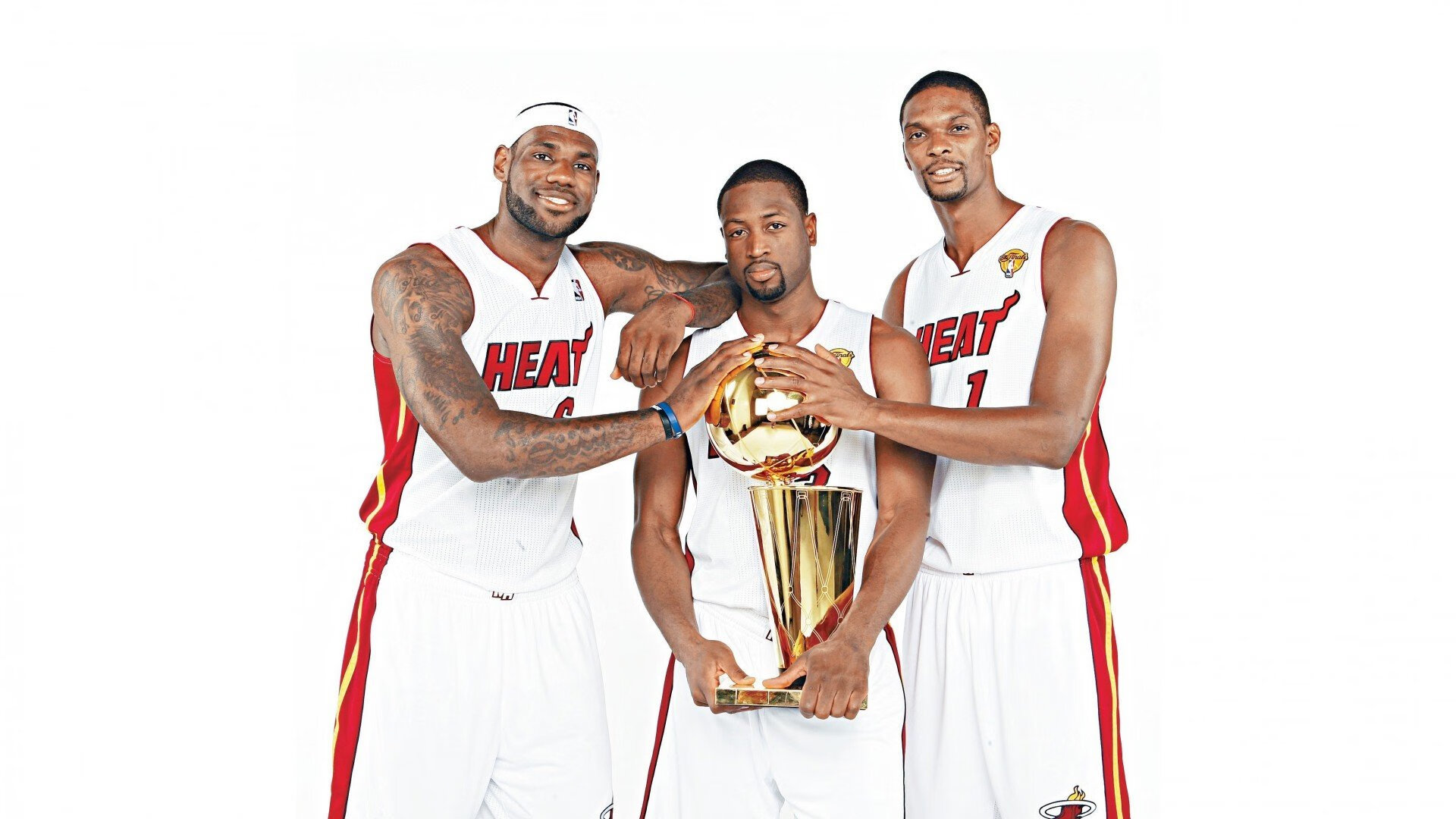 双线战争,当东决搏杀映照皇马铁蹄,勒沃库森宿命与皇马收割的王朝切片