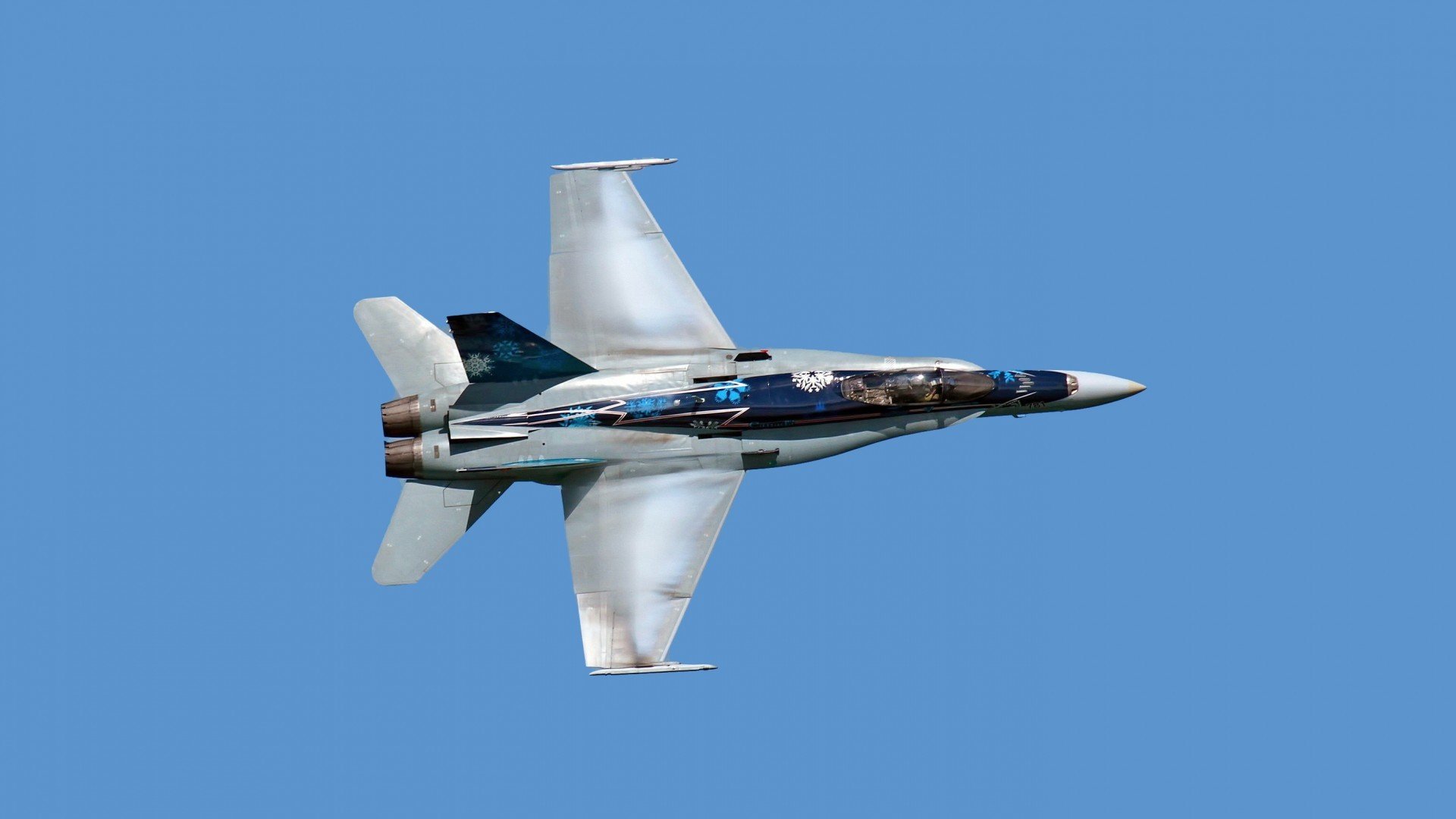 速度与荣耀,F1街道赛焦点战激战正酣,埃及足球狂潮冲垮皇家社会