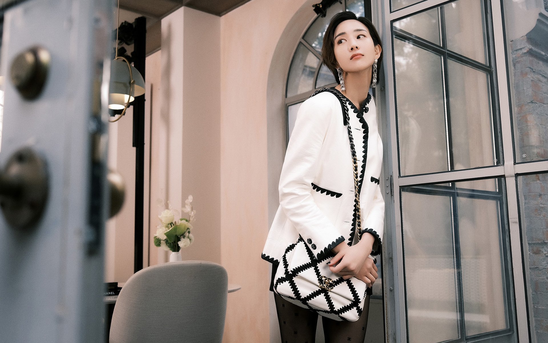 -秘鲁对阵曼城，阿坎吉关键时刻挺身而出，定鼎胜局